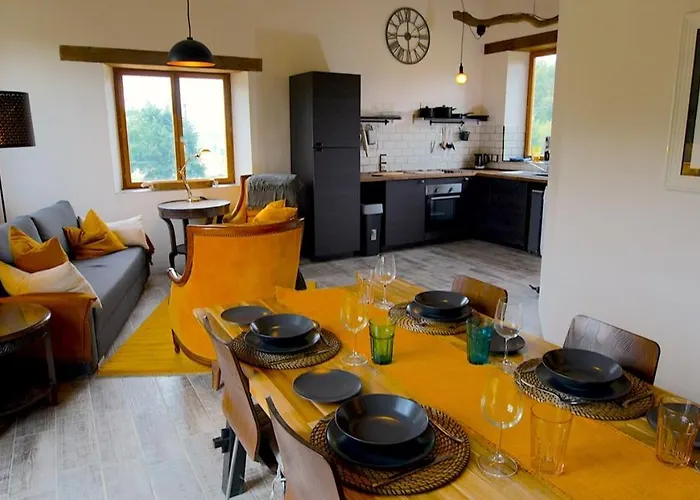 Walnut Lodge Espas 2 Bedroom, Barn Conversion